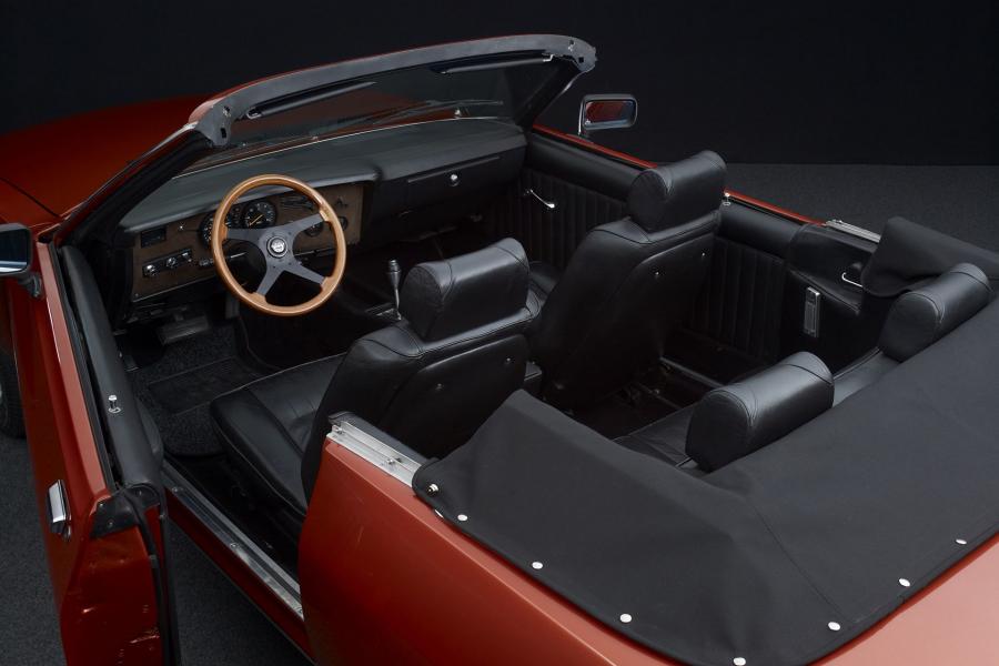 Интерьер Monteverdi Sierra Cabrio 1978 года  (фото 2 из 6)